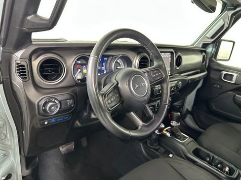 Used 2023 Jeep Wrangler Unlimited w/ Cold Weather Group image 13