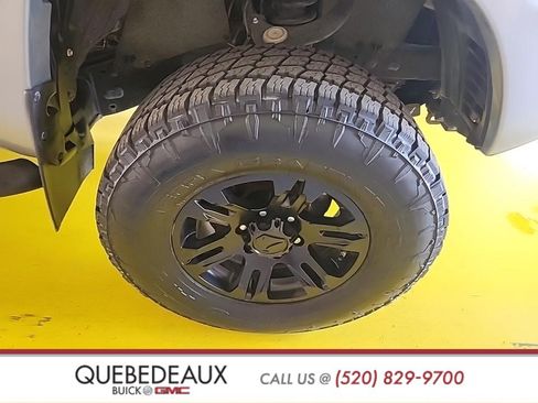 Used 2015 Toyota Tacoma PreRunner image 9