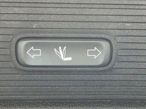 Used 2023 Jeep Wagoneer Series III w/ Preferred Equipment Group image 45