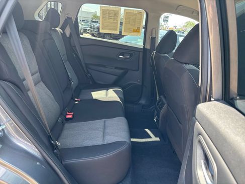 Used 2026 Nissan Rogue SV FWD image 27