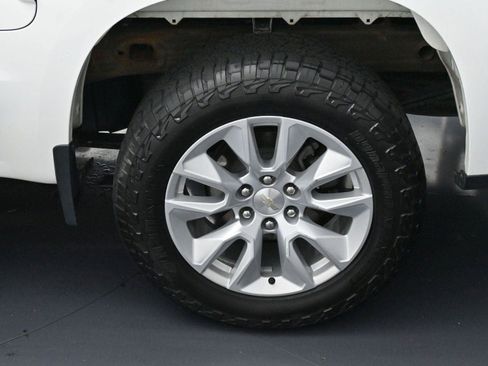 Used 2022 Chevrolet Silverado 1500 Custom w/ Safety Confidence Package image 32