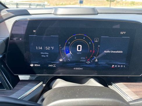 Certified 2025 Chevrolet Suburban Z71 AWD/4WD image 16