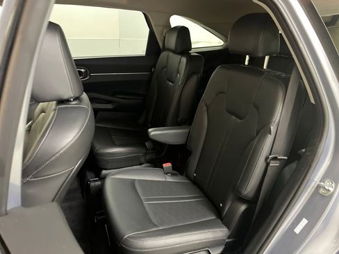 Used 2025 Kia Sorento EX FWD image 20