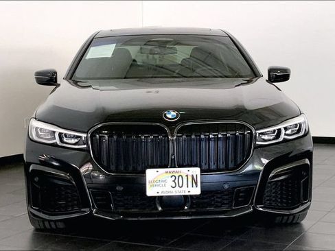 Used 2020 BMW 745e xDrive AWD/4WD image 3