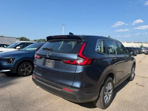 Used 2024 Honda CR-V LX image 3