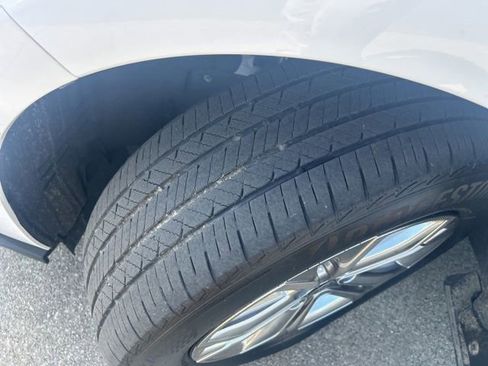 Used 2023 Toyota Sienna XSE w/ XSE Plus Package image 18