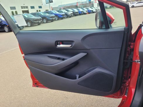 Used 2021 Toyota Corolla LE image 14