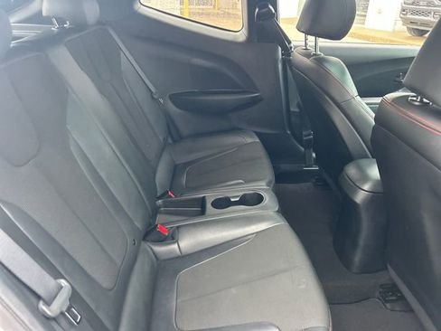 Used 2020 Hyundai Veloster 2.0 Premium image 38