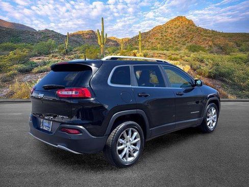 Used 2018 Jeep Cherokee Limited FWD image 4