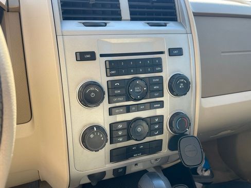 Used 2012 Ford Escape XLT image 9