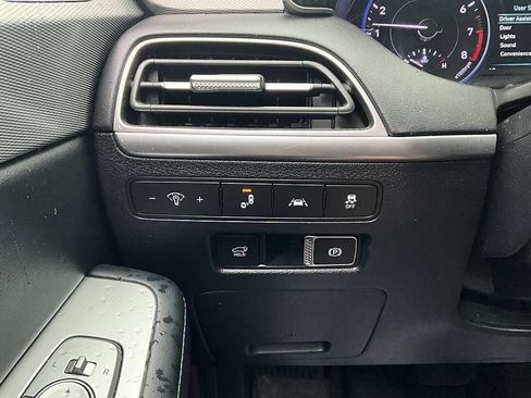Used 2020 Hyundai Palisade SEL w/ Premium Package FWD image 17