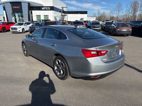 Used 2024 Chevrolet Malibu LT image 3