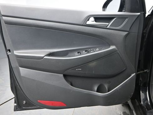 Used 2021 Hyundai Tucson Limited image 27