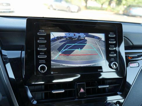 Used 2023 Toyota Camry SE image 23