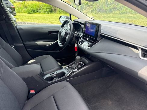 Used 2025 Toyota Corolla LE FWD image 26