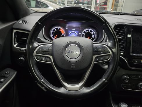 Used 2020 Jeep Cherokee High Altitude image 25