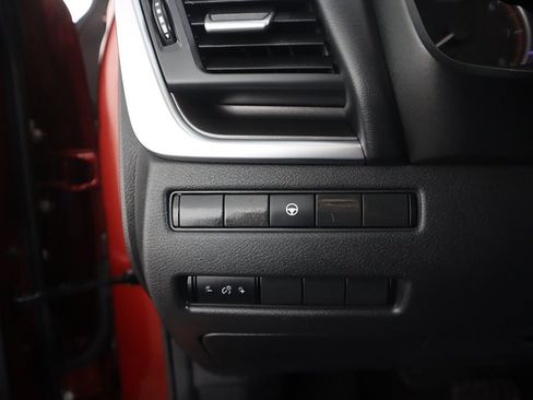 Used 2023 Nissan Rogue SV image 35