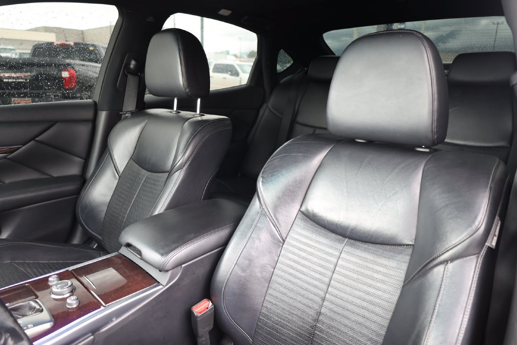 Used 2016 INFINITI Q70 3.7 w/ Sport Package AWD/4WD image 16