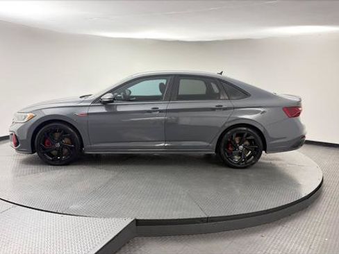 Used 2023 Volkswagen Jetta GLI Autobahn FWD image 3