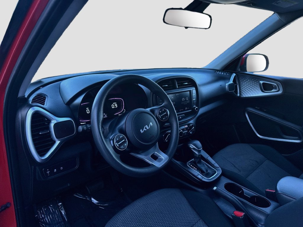 Certified 2023 Kia Soul LX w/ LX Technology Package FWD image 12