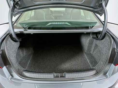 Used 2025 Volkswagen Jetta SE image 29