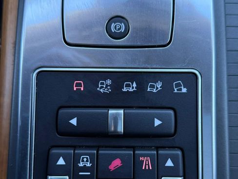 Used 2013 Land Rover Range Rover Sport HSE LUX image 18