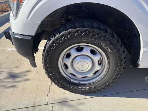 Used 2021 Ford F150 XL w/ Trailer Tow Package image 8