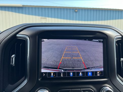Certified 2022 GMC Sierra 3500 AT4 w/ AT4 Preferred Package AWD/4WD image 24