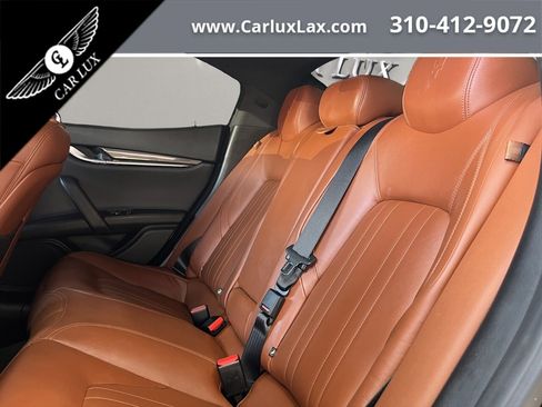 Used 2016 Maserati Ghibli image 12