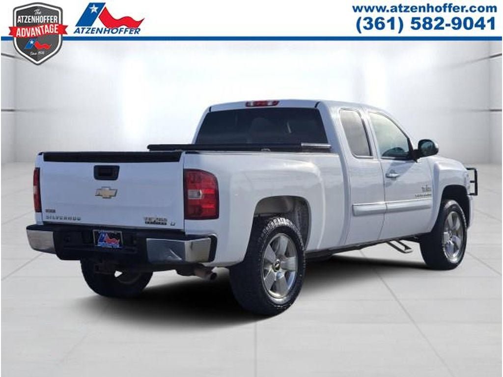 Used 2011 Chevrolet Silverado 1500 LT w/ Texas Edition RWD image 3