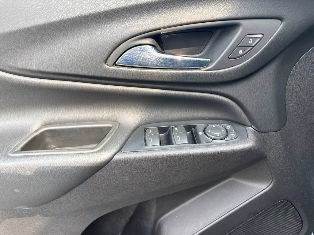 Used 2018 Chevrolet Equinox LT FWD image 10
