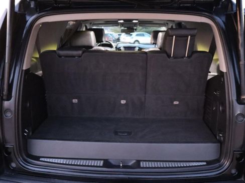 Used 2020 GMC Yukon Denali w/ Denali Premium Package image 20