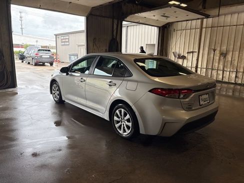 Used 2024 Toyota Corolla LE FWD image 6