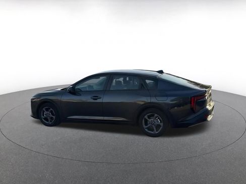 Used 2025 Kia K4 LXS image 10