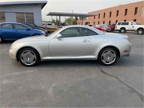 Used 2002 Lexus SC 430 Base 2dr Convertible image 2