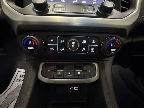 Certified 2023 GMC Acadia SLE w/ Driver Convenience Package image 19