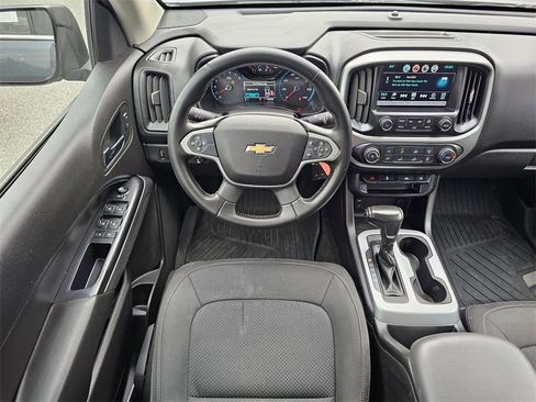 Used 2016 Chevrolet Colorado LT w/ LT Convenience Package image 13