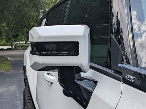 New 2025 GMC Hummer EV 2X image 11