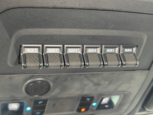 Used 2022 Ford Bronco Outer Banks AWD/4WD image 9