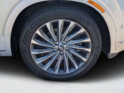 Used 2024 Hyundai Palisade Calligraphy image 9