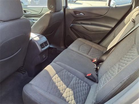 Used 2020 Chevrolet Equinox LT w/ Driver Convenience Package image 19