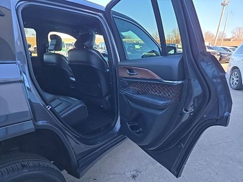 Used 2025 Jeep Grand Cherokee Summit AWD/4WD image 86