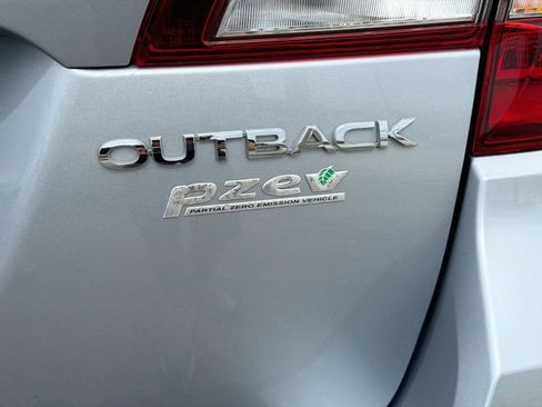 Used 2016 Subaru Outback 2.5i Premium AWD/4WD image 11