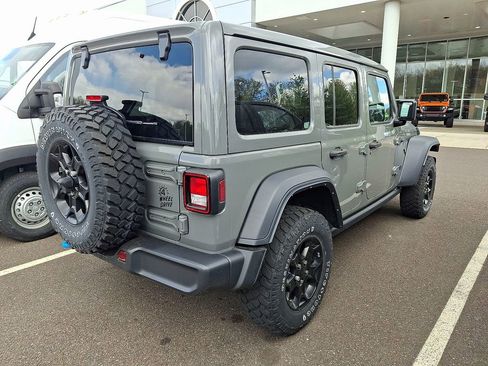 Used 2023 Jeep Wrangler Unlimited w/ Sun & Screen Package image 5