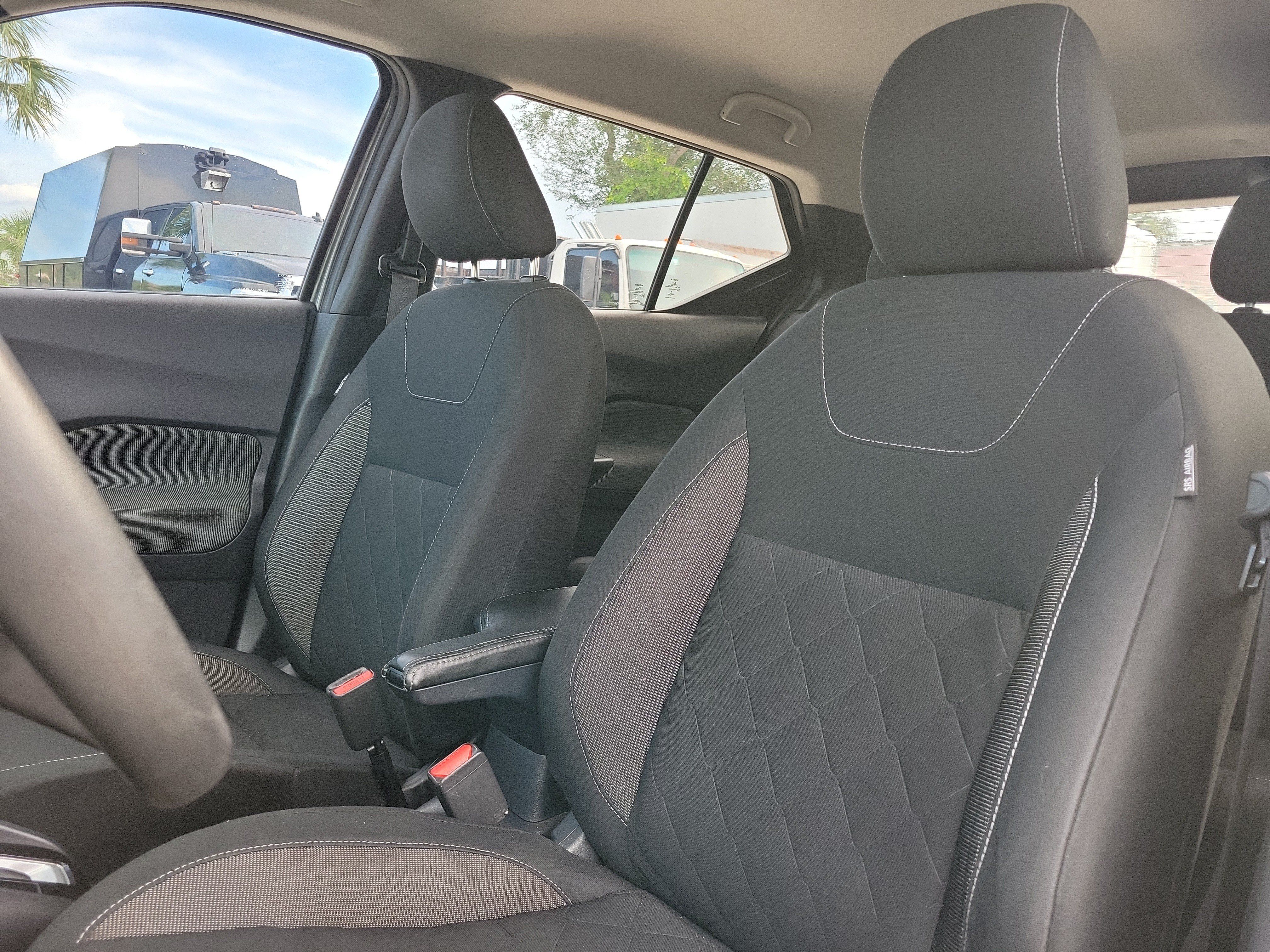 Used 2020 Nissan Kicks S FWD image 21