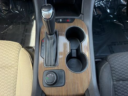 Used 2019 GMC Acadia SLE AWD/4WD image 17