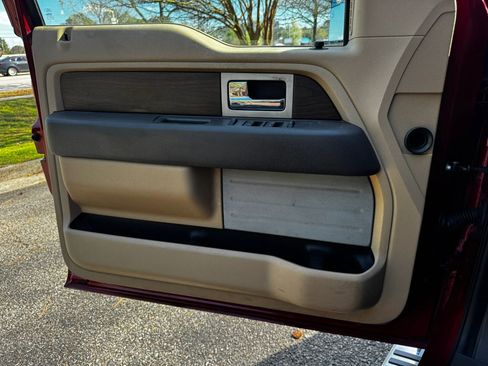 Used 2013 Ford F150 Lariat w/ Mid Equipment Group image 9