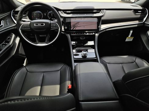 New 2026 Jeep Grand Cherokee Limited AWD/4WD image 9