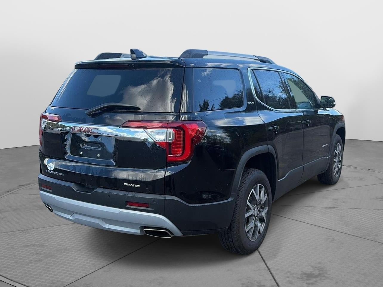 Used 2023 GMC Acadia SLE w/ Driver Convenience Package AWD/4WD image 7