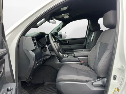 New 2026 Toyota Tundra SR image 9